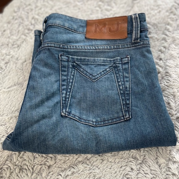 MJ MARC by Marc Jacobs mid-rise medium wash bootcut jeans Size 31 - Picture 10 of 10